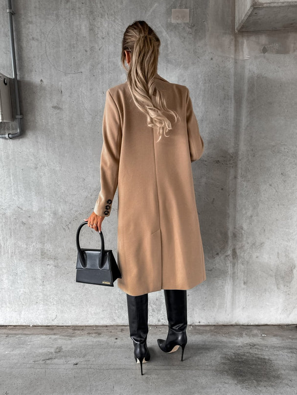 Viva – Délia Coat